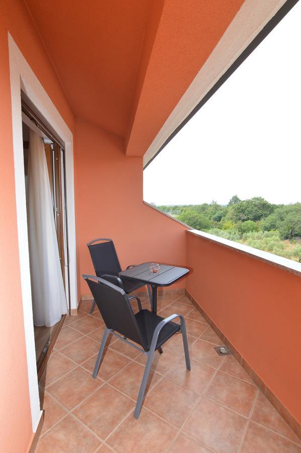 Hotel Natura Vilanija Exterior foto